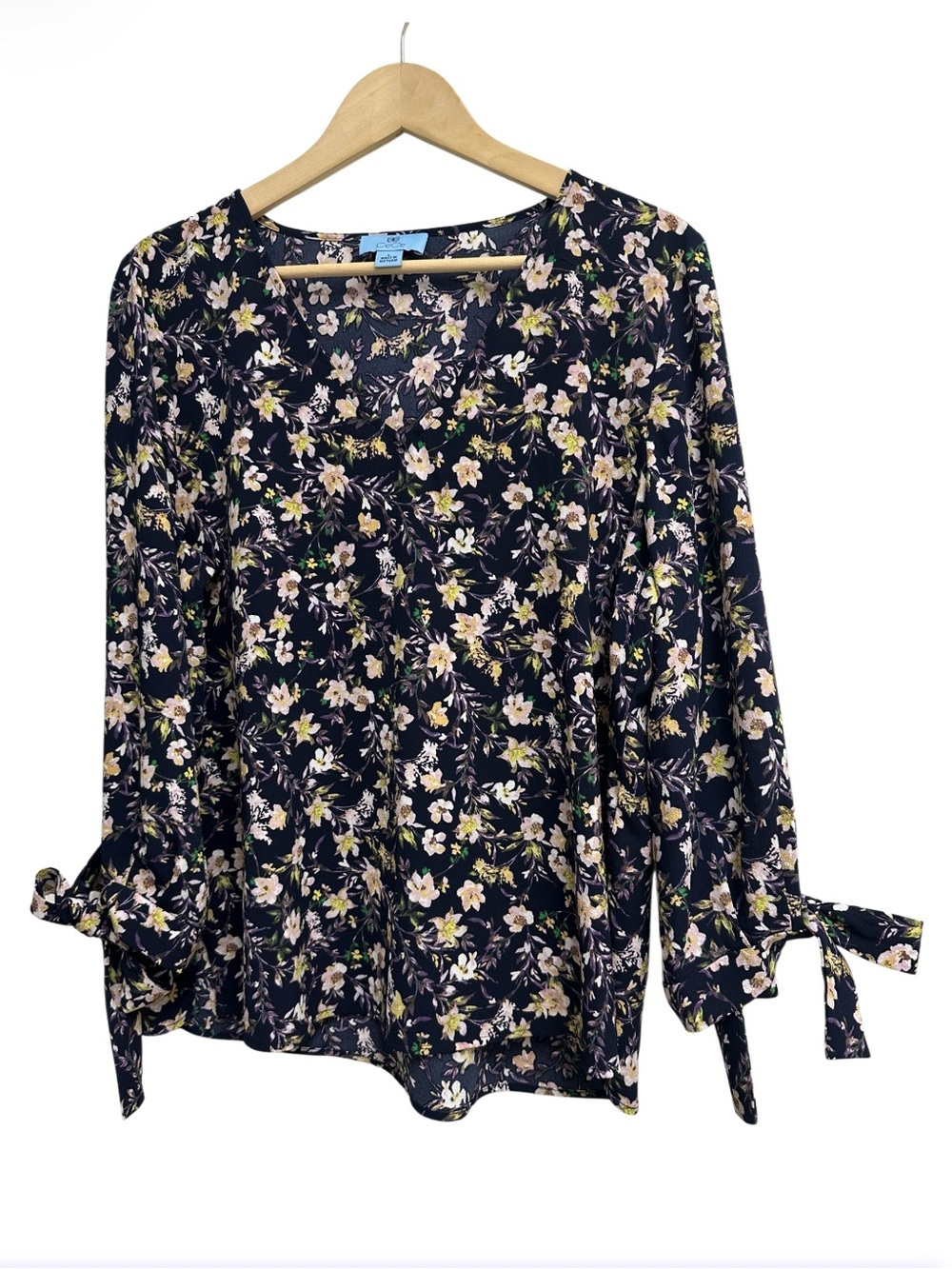 CeCe | Floral Tie Sleeve Blouse Navy Multi | Women's Large Romantic Cottagecore - Picture 3 of 6